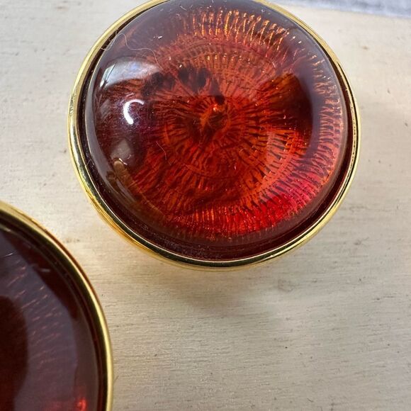 Vintage Joan Rivers Glowing Large Cabachon Clip On Earrings - Picture 2 of 6